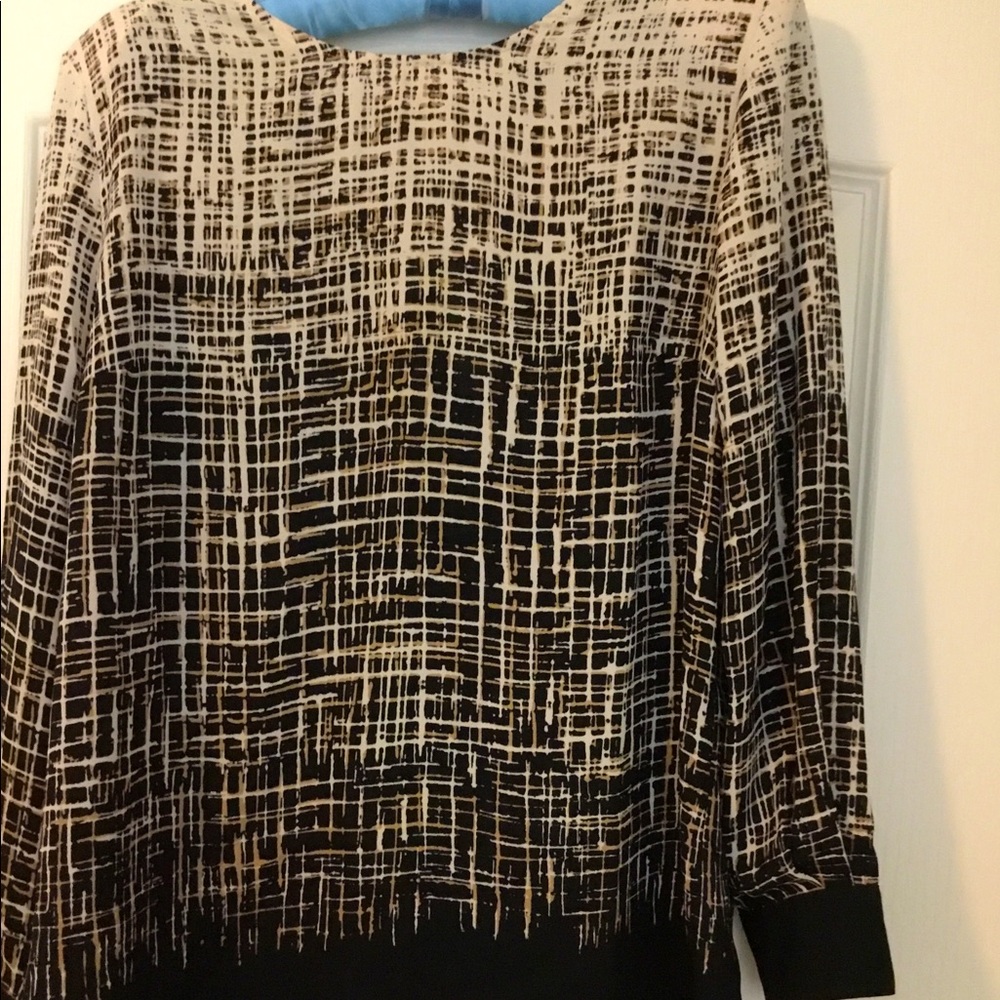 Long sleeve back zipper blouse